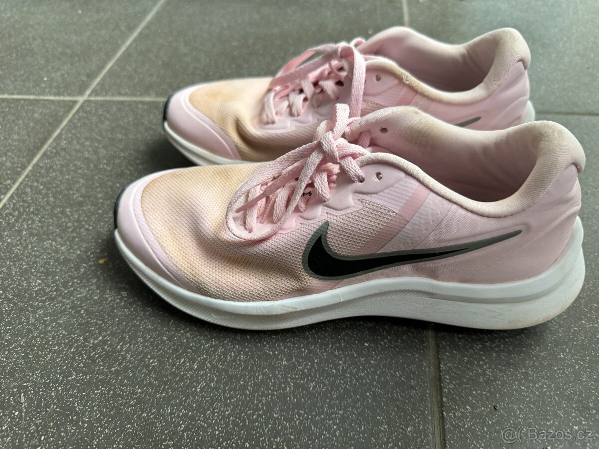 PRODÁM KVALITNÍ TENISKY NIKE, VELIKOST 36 - 4