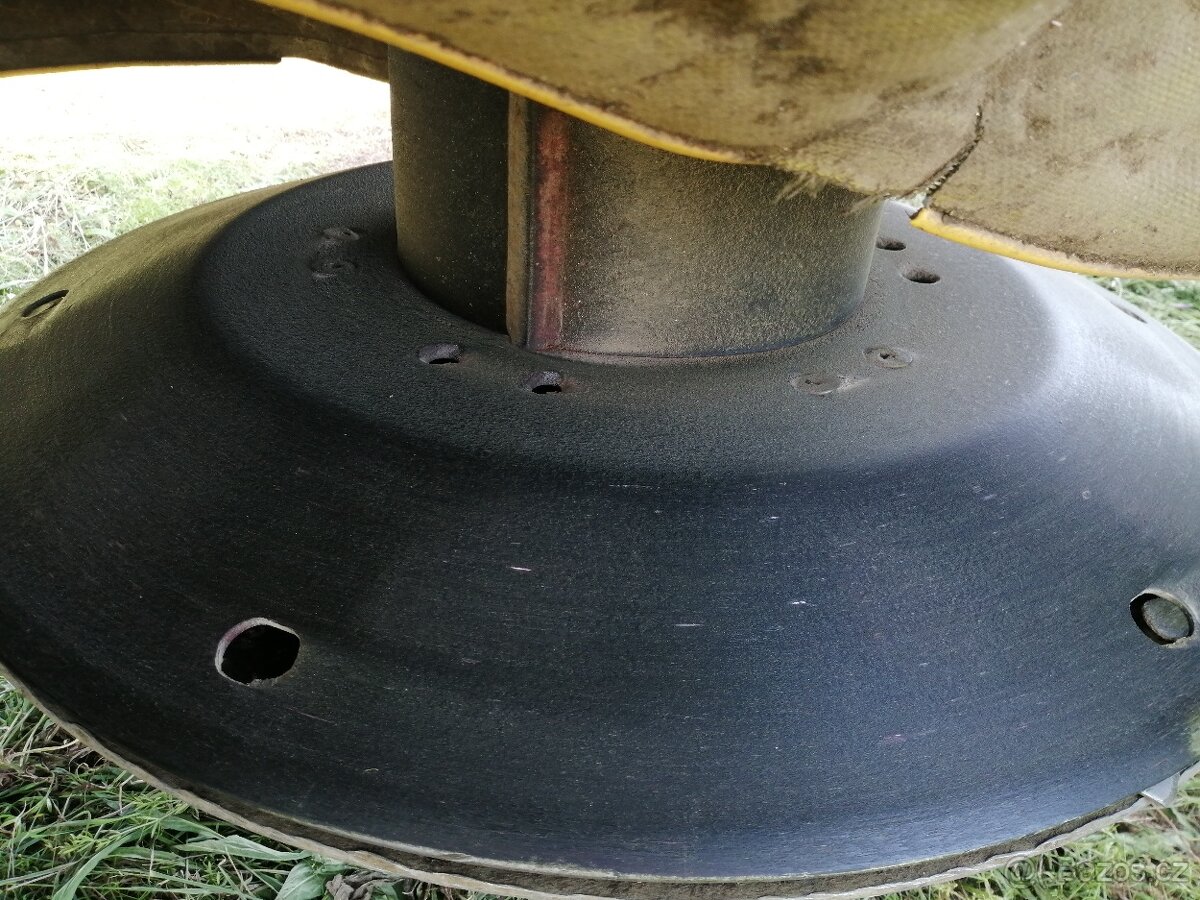 BUBNOVÁ SEKAČKA - 4