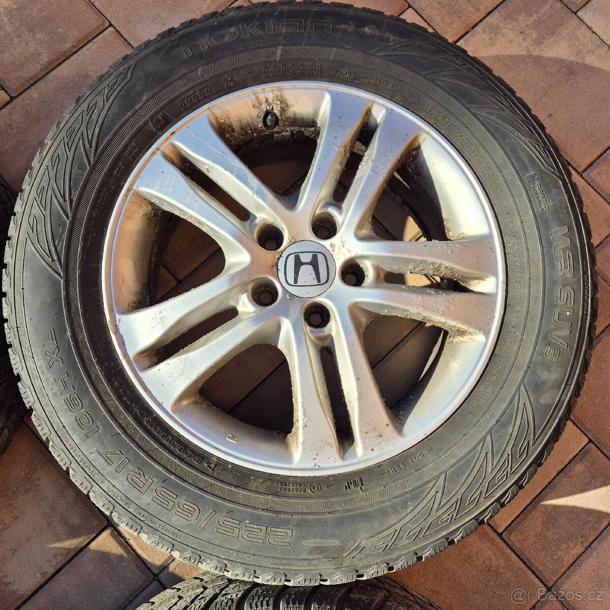 Prodám zimní gumy + disky HONDA pro CR-V - 4