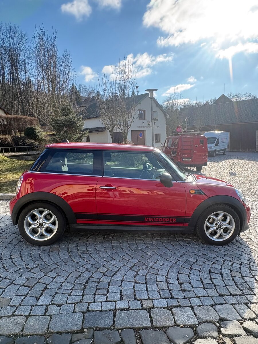 Mini Cooper One 1.6i 55kW 2014 56700KM TOP STAV - 4