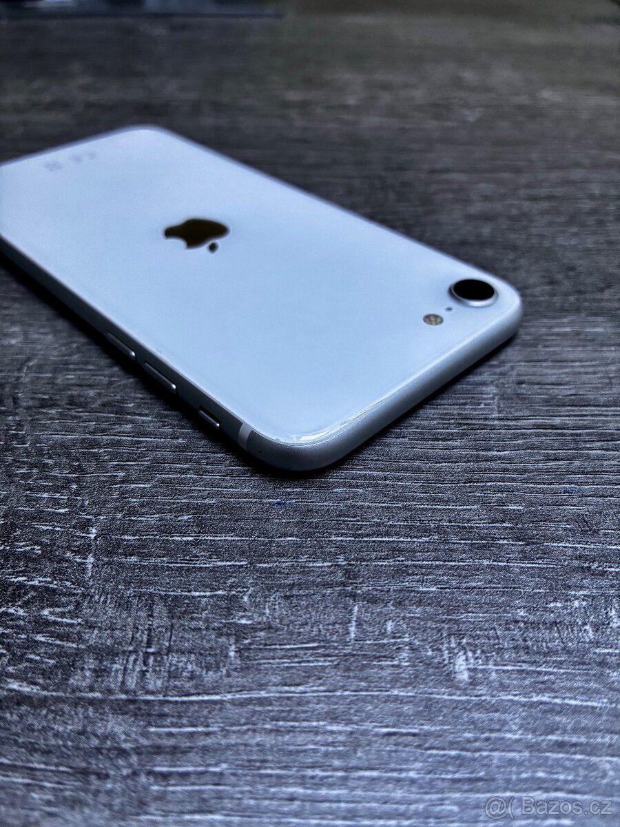 IPhone SE 2020 - 4