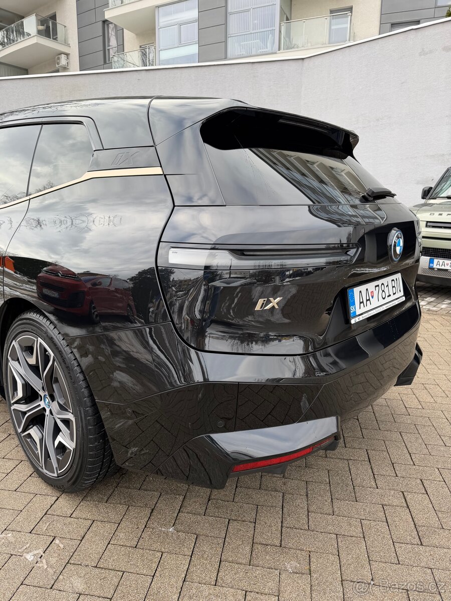 BMW IX 40 - 4