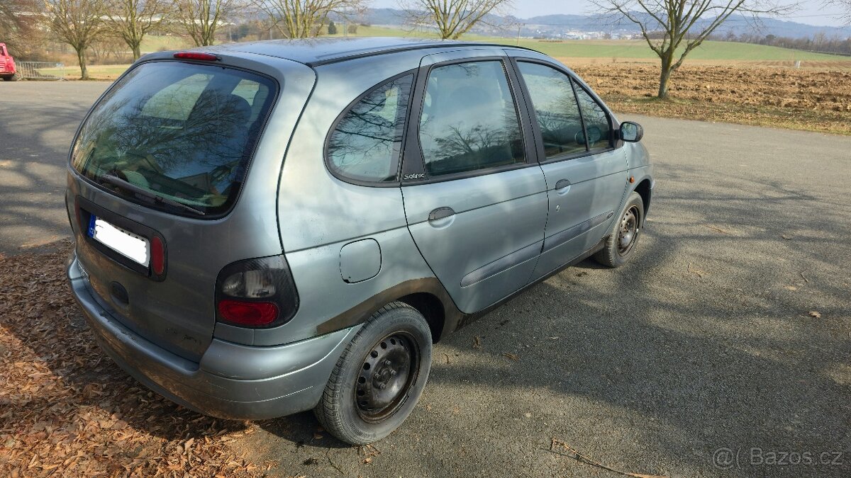 Renault Scenic 1.6 - 4