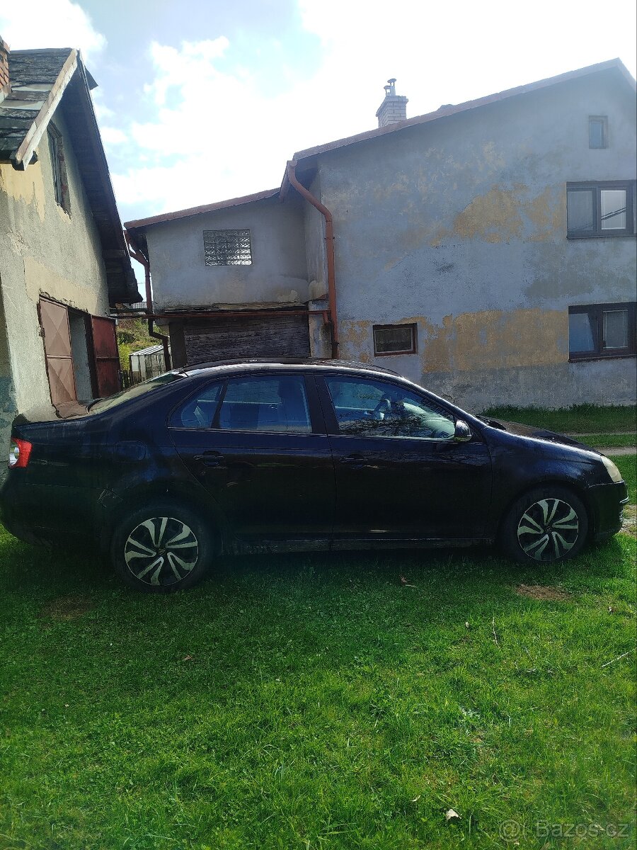 Volkswagen Jetta MK5 - 4