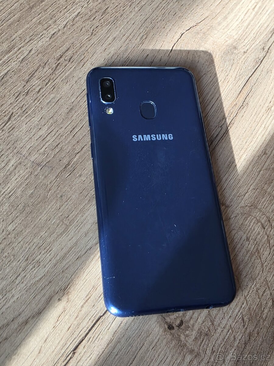 Samsung A20e - 4