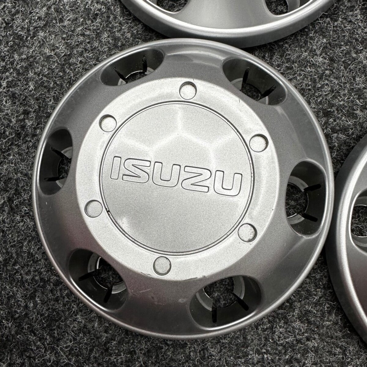 Poklice Isuzu D-Max 2 6x139,7
