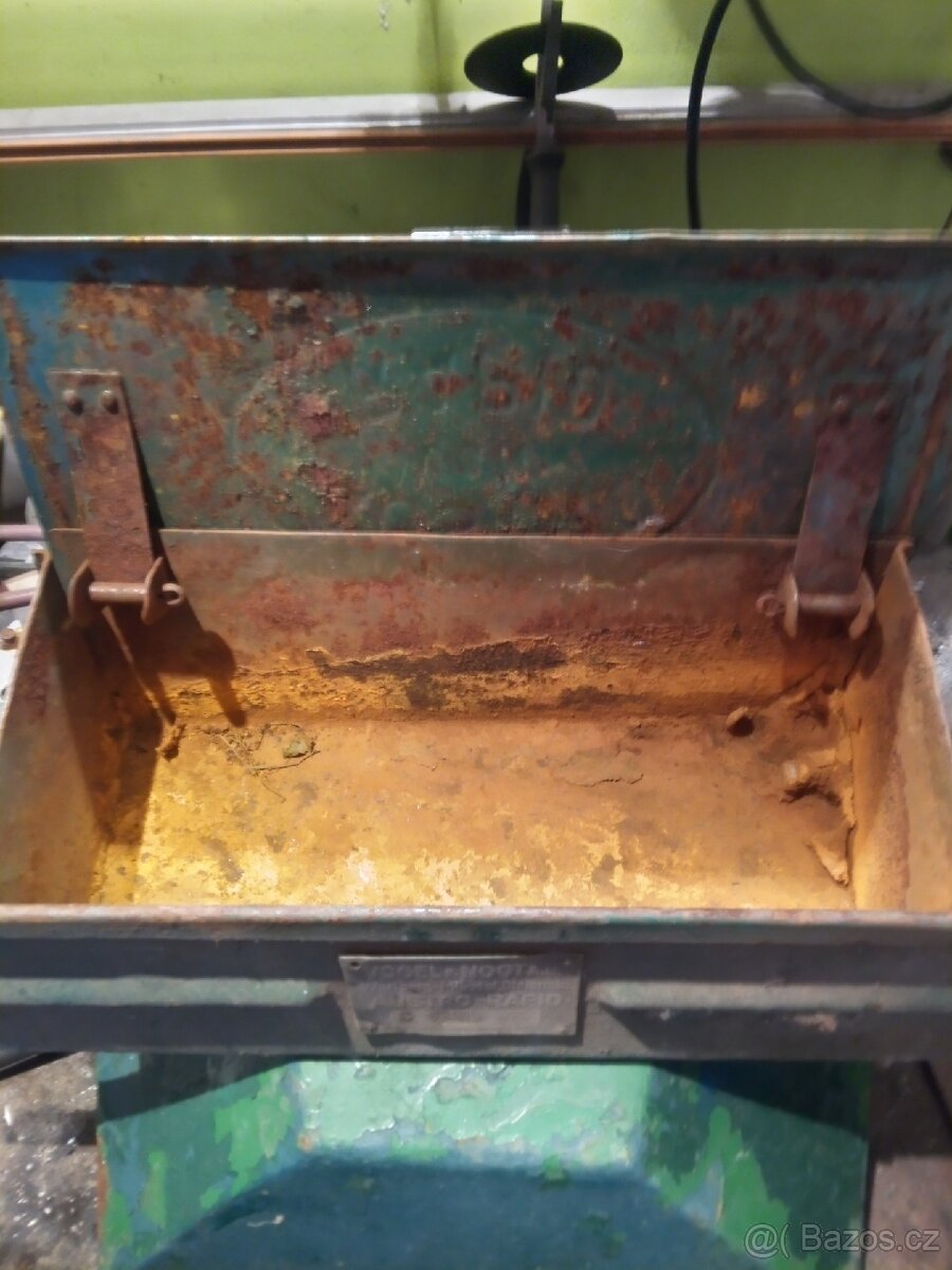 Kastlík na naradi - 4