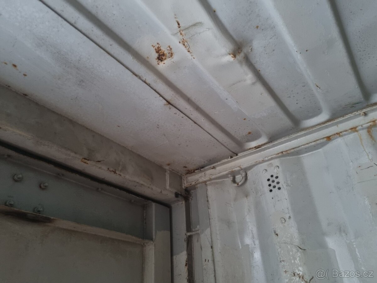 Lodní kontejner v zachovalém stavu – spolehlivý a dostupný - 4