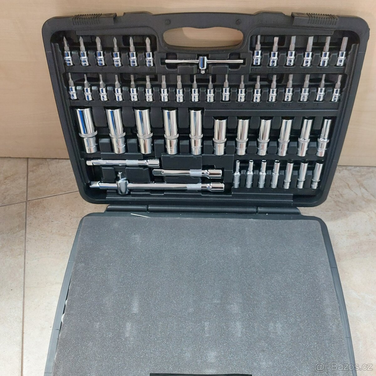 Sada nástrčných klíčů Vigor v kufříku, 172 dílná, ZÁNOVNÍ - 4