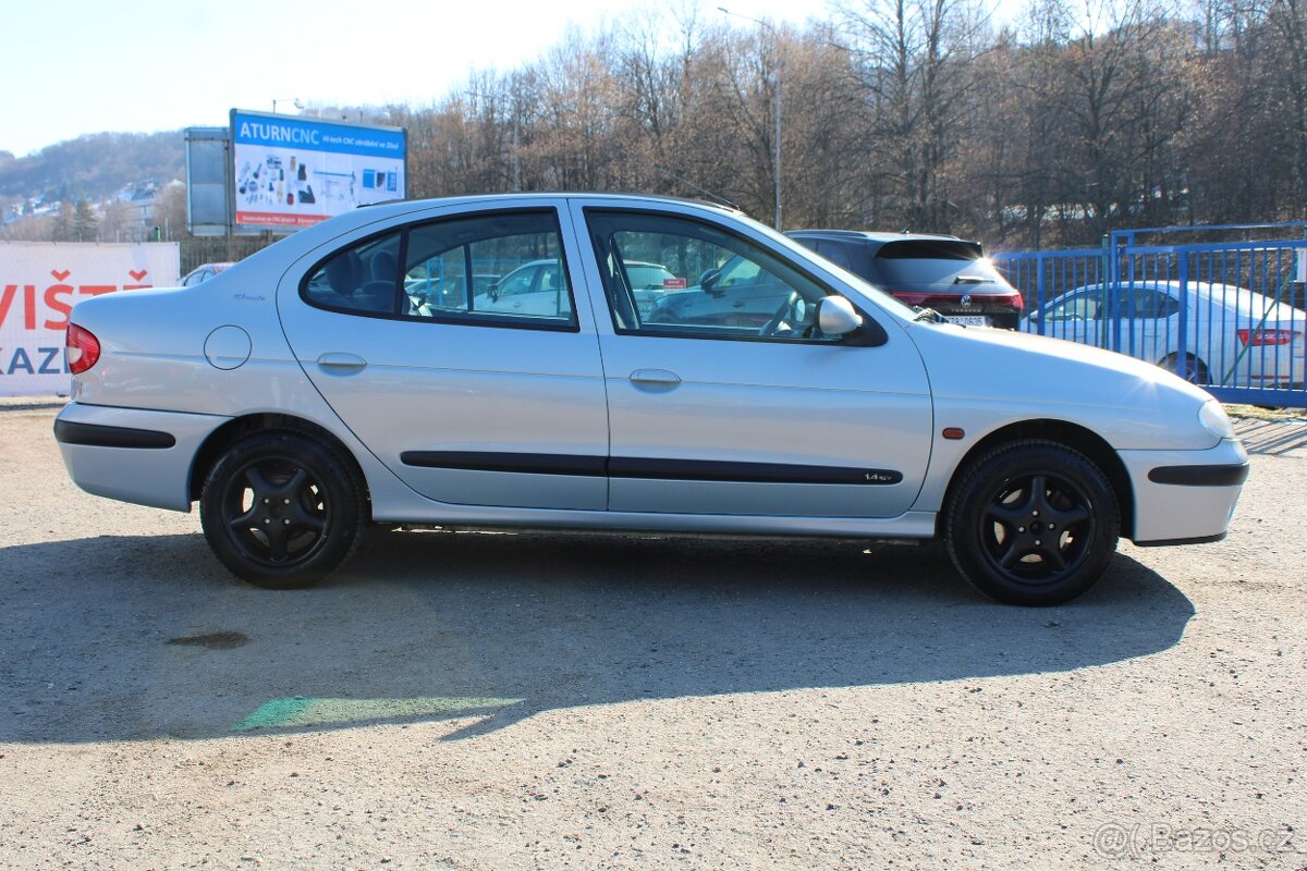 Renault Mégane 1,4 i 16V ČR,KLIMATIZACE,2003 - 4