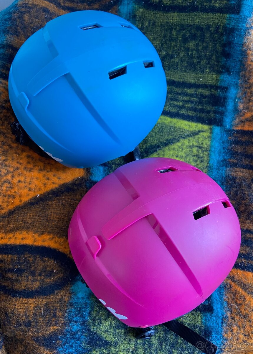 Prodám lyže, přilby a lyžáky - 4