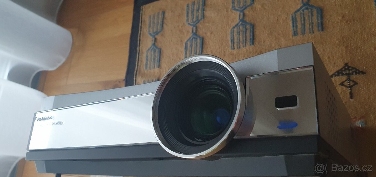 projektor Panasonic - 4