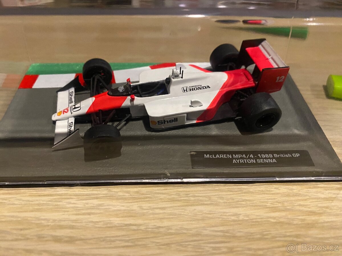 Prodám zbírku formulí f1 - 4