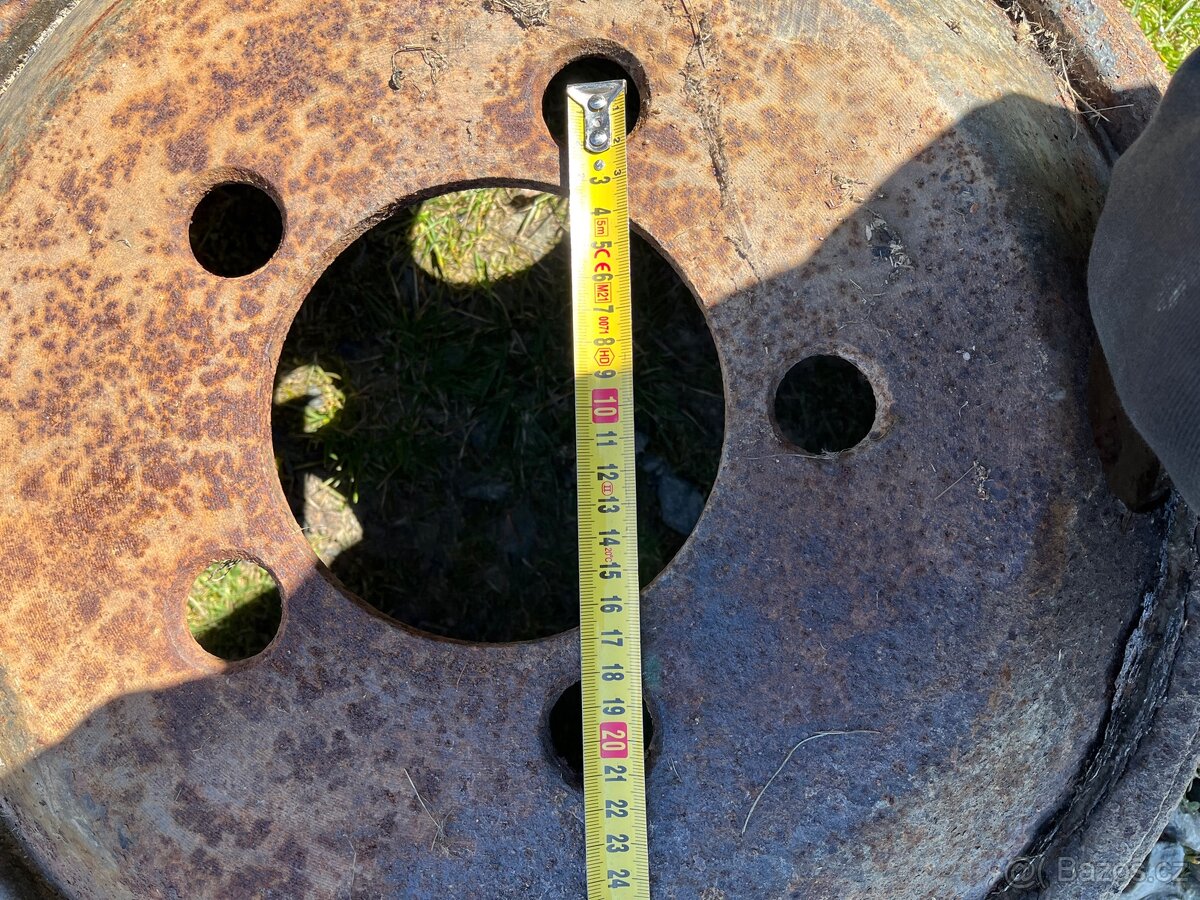 Starý disk 55cm, rozteč 19,5cm, 5 děr - 4