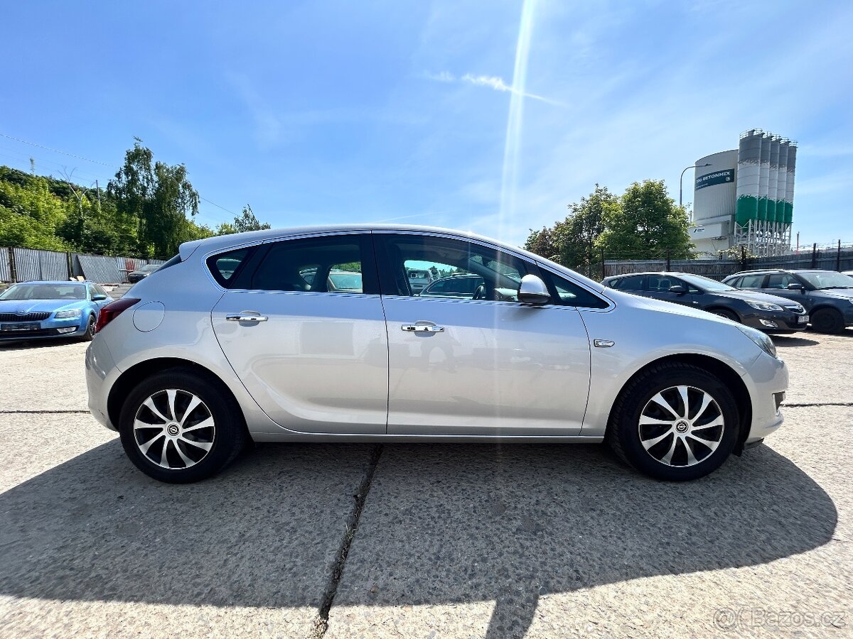 Opel Astra J TURBO, najeto 122.612 km, 1. majitel - 4