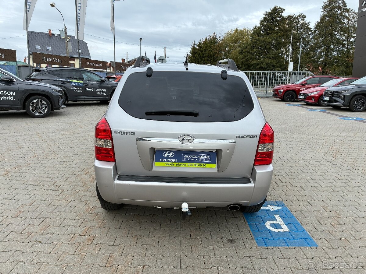 Hyundai Tucson 2.0i 104kW 4x4 KLIMA TAŽNÉ - 4