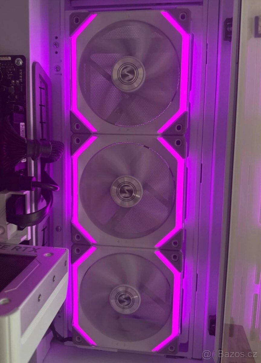 Lian Li uni fan sl120 sada z třech - 4