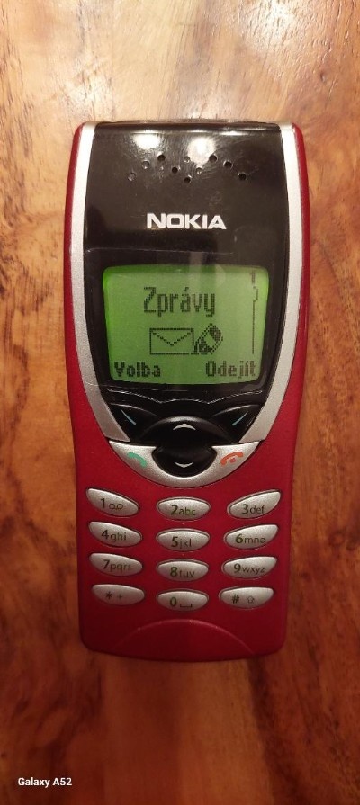 Nokia 8210 top stav nového kusu - 4