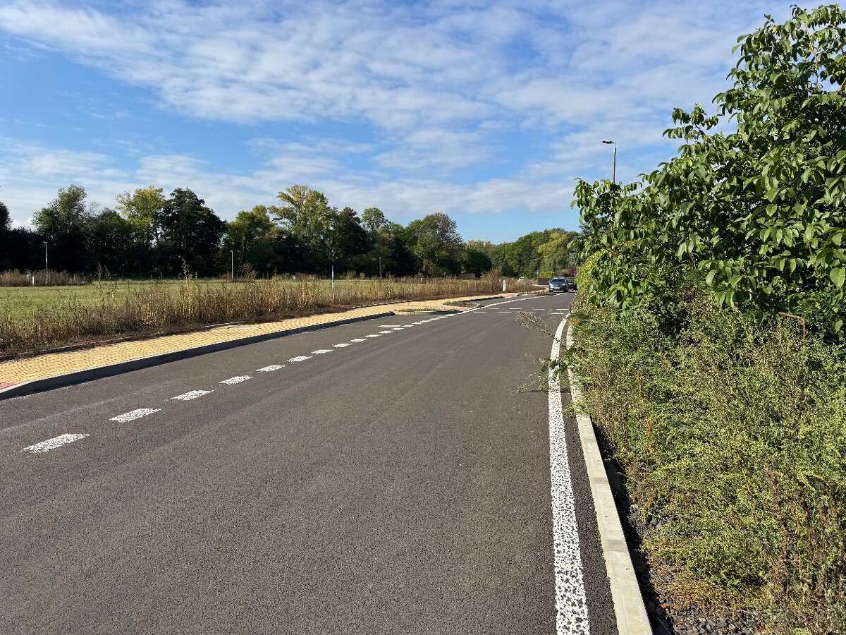 Stavební pozemek za výbornou cenu 1.900,-/m2 - 4