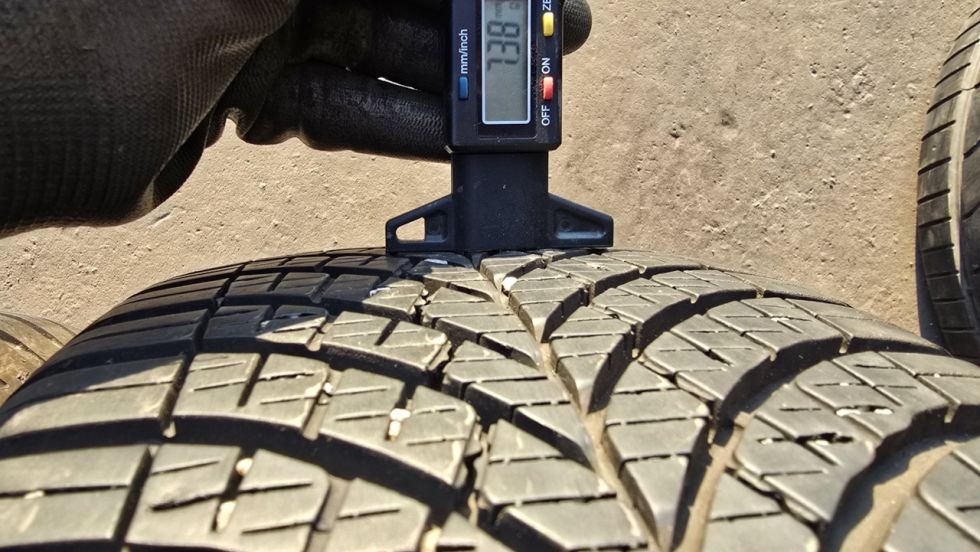 Celoroční pneu 205/55/17 Good Year - 4