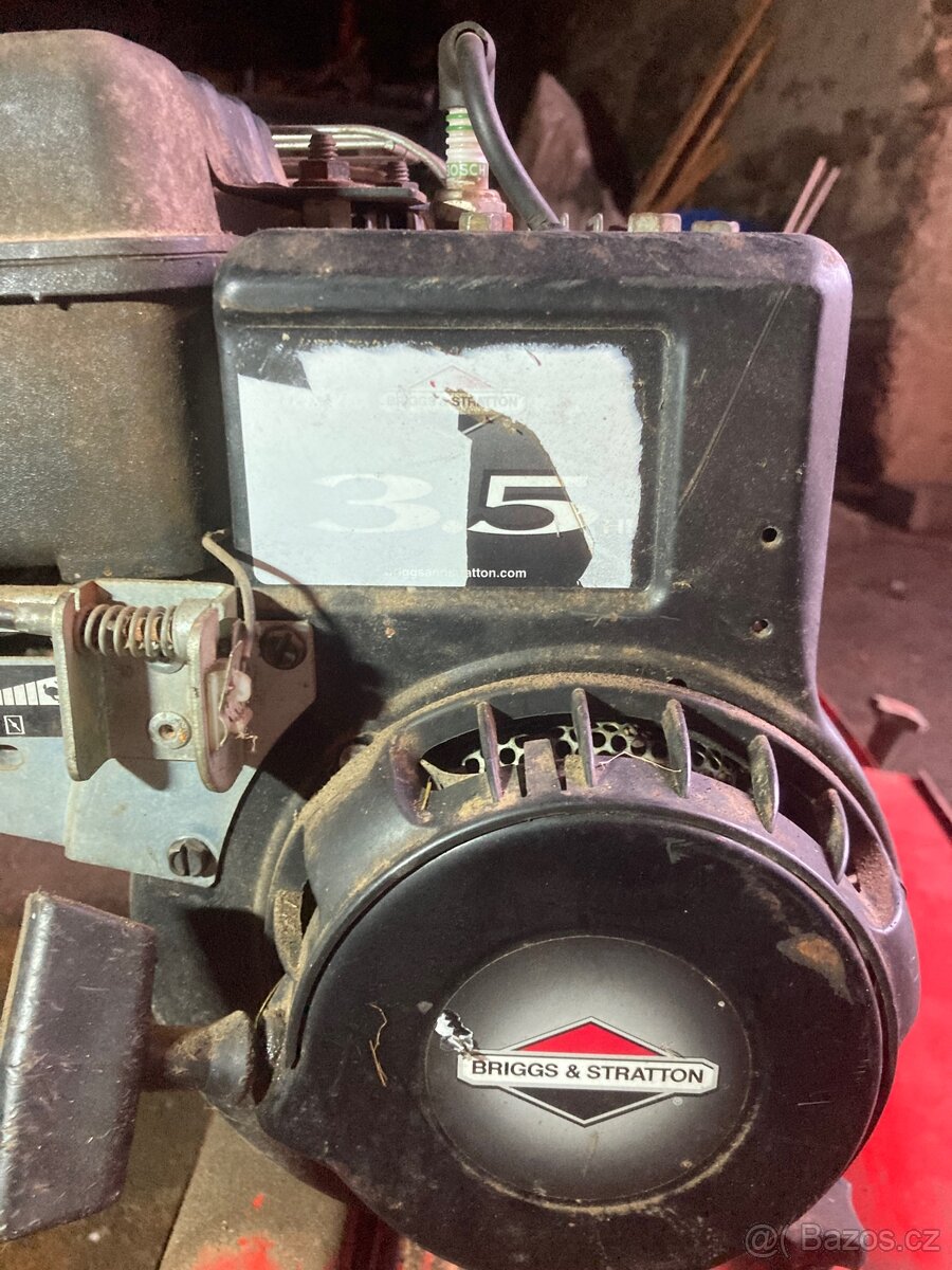 Vřetenová sekačka Briggs - 4