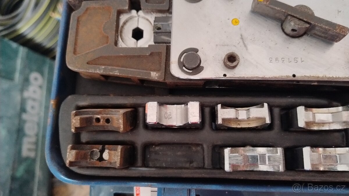 Lisovací kleště na kabelové oka a spojky - 4