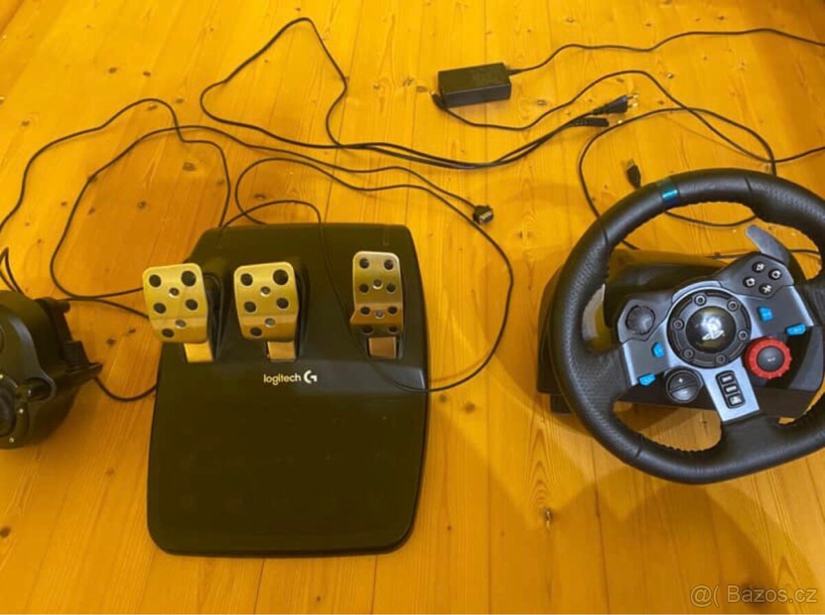 Logitech G29 Driving Force – volant, pedály a řadicí páka - 4