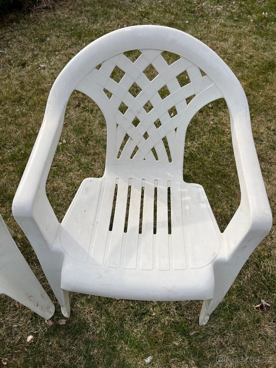 4x Plastové křeslo - 4