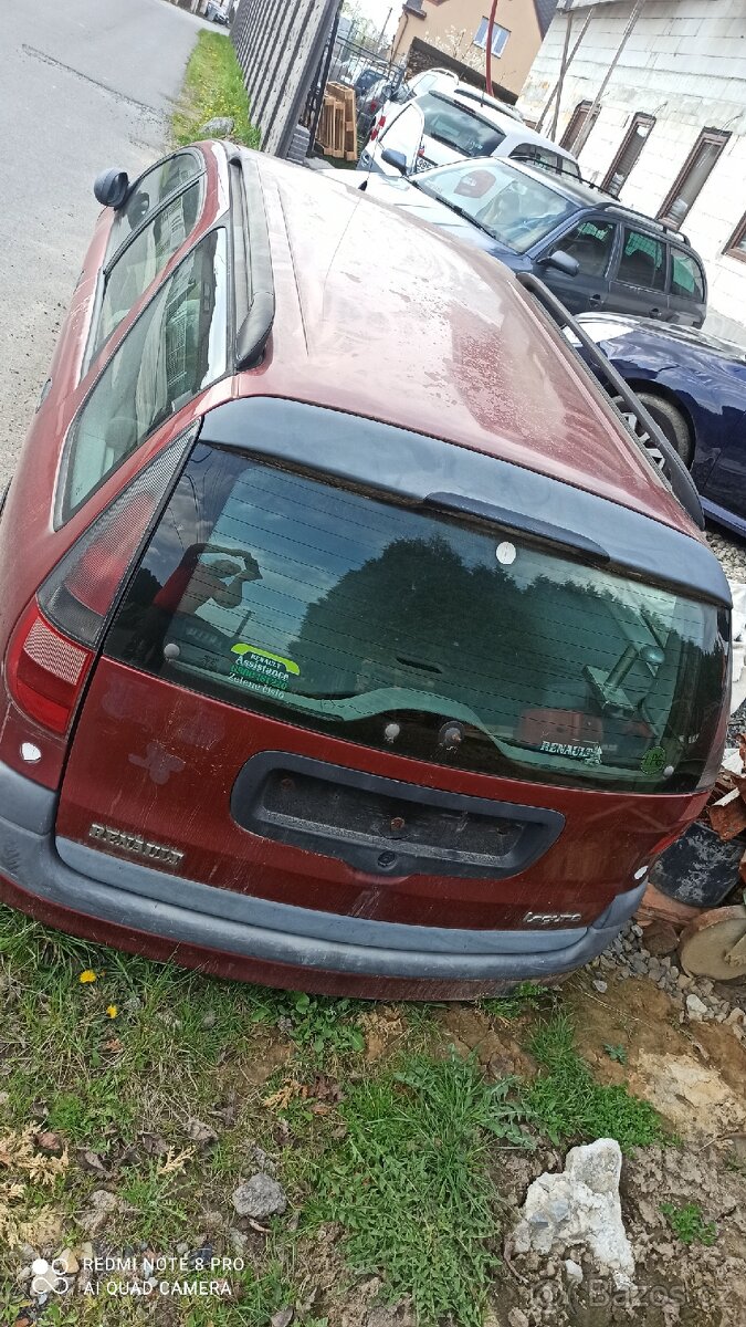 Díly ze dvou Renault laguna 1 combi LPG - 4