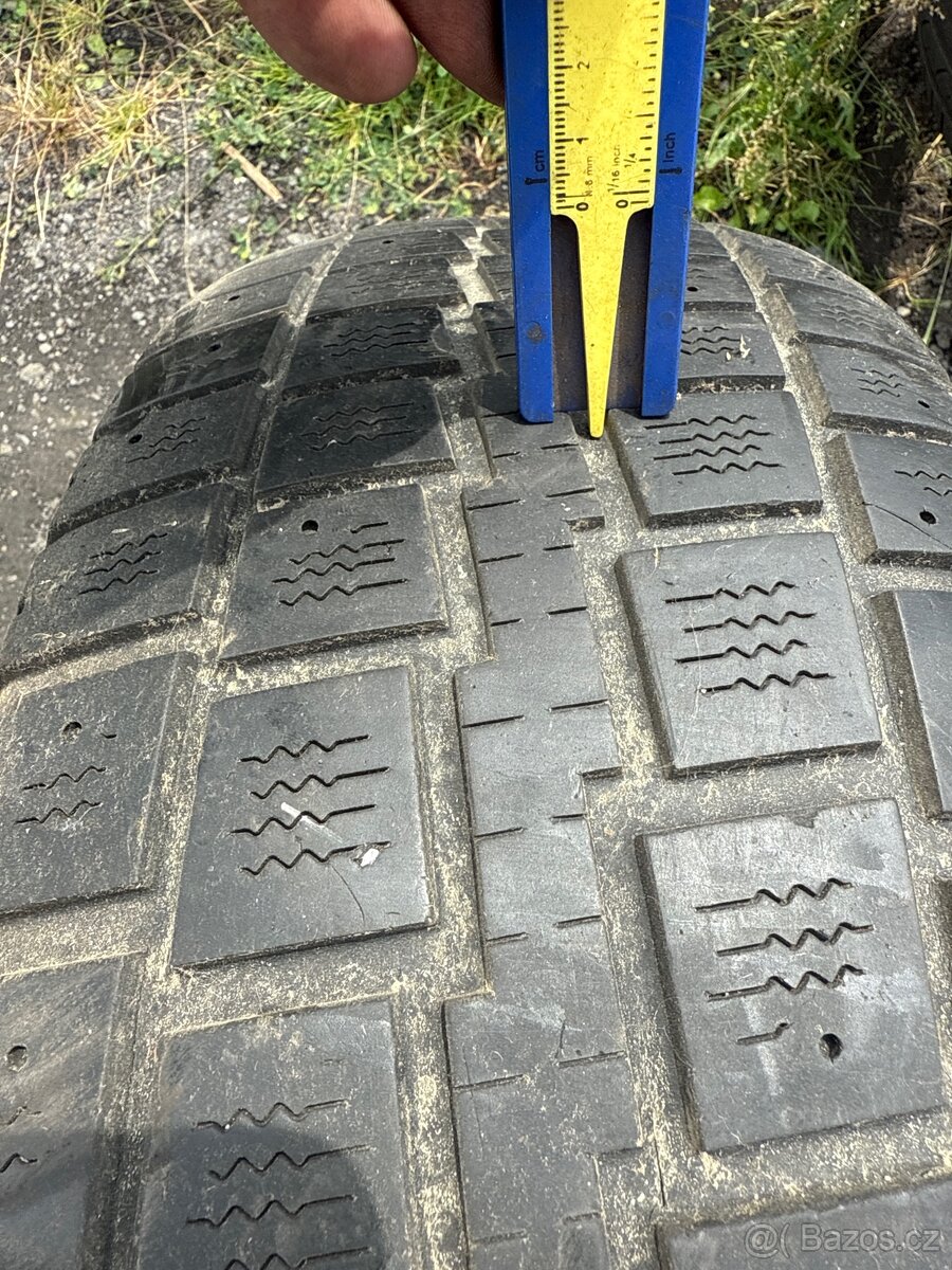 1 ks 235/75R15 105S Cooper Discoverer - 4