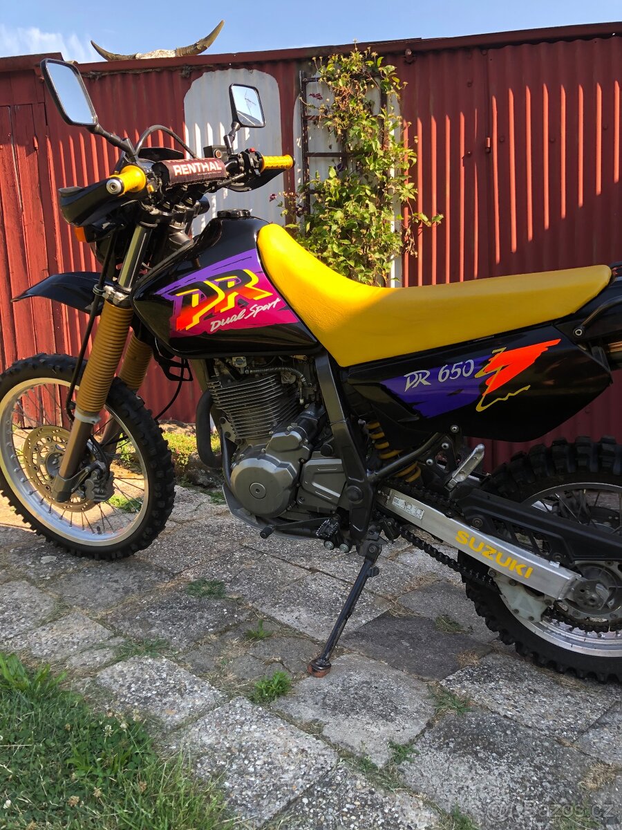 SUZUKI DR 650 SE