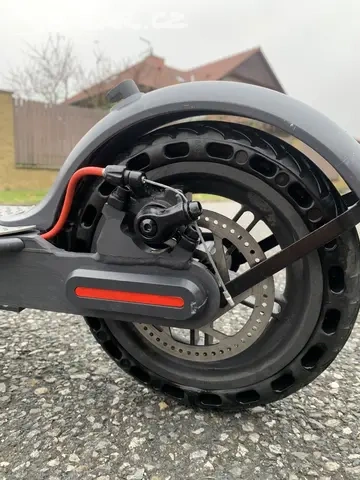 Elektrokoloběžka AERIUM AOVO PRO černá - 4