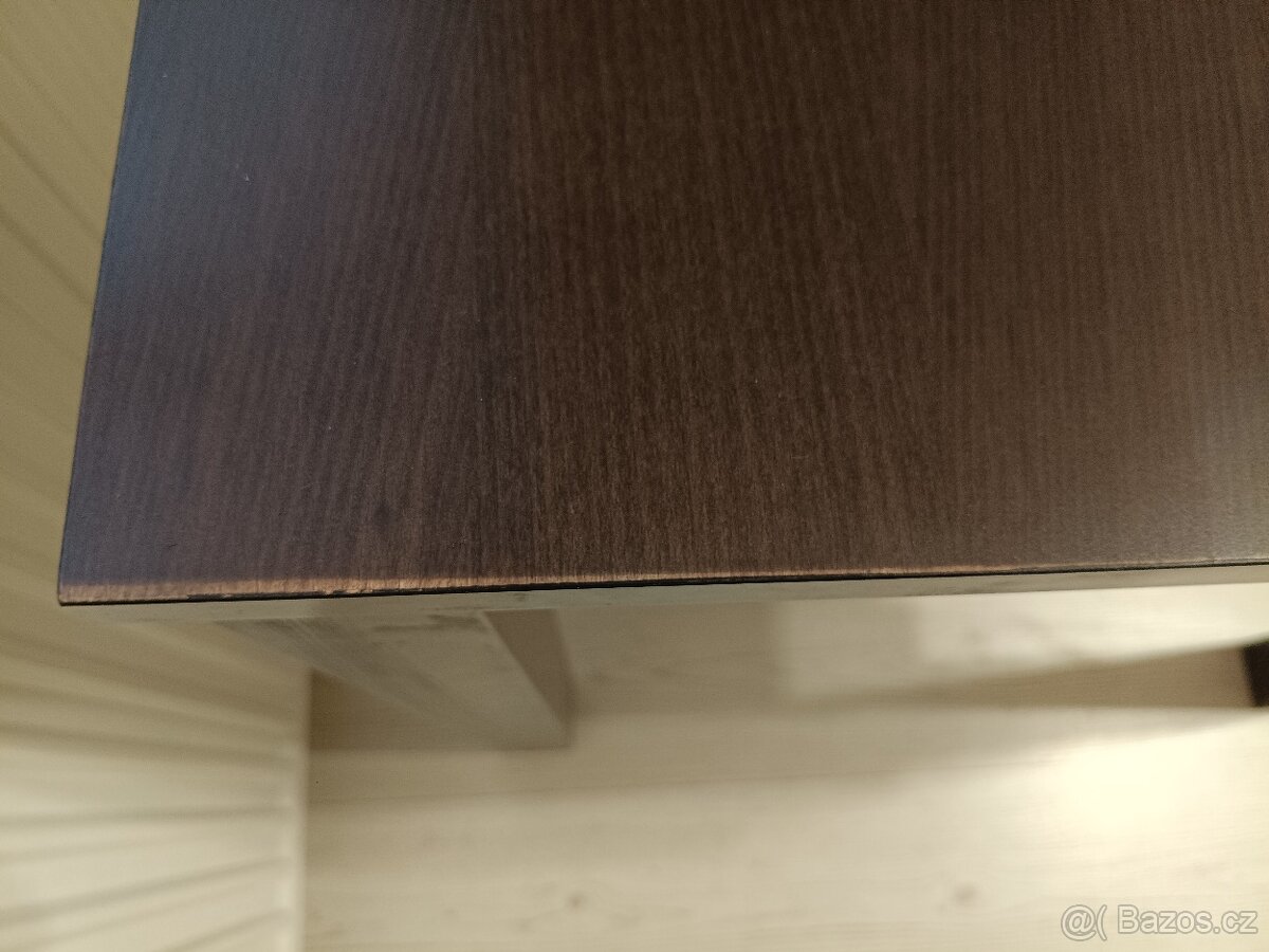 Jídelní stůl - 4