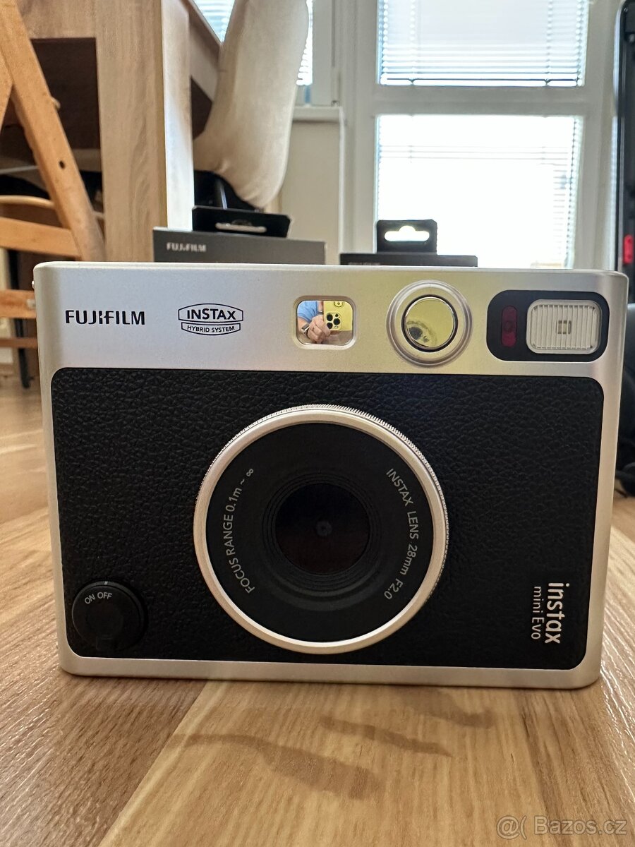 Fujifilm Instax Mini Evo - 4