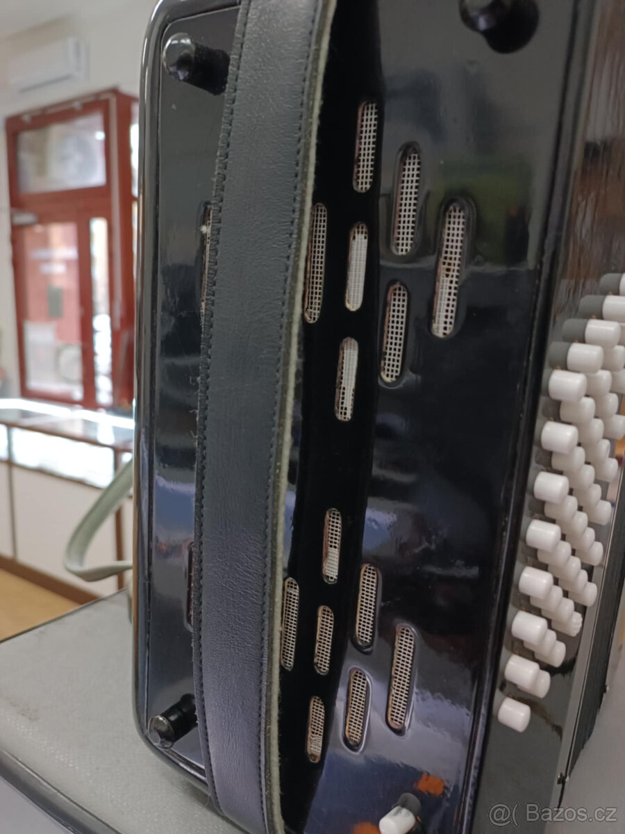 Akordeon DELICIA PIANOLA XI - 4