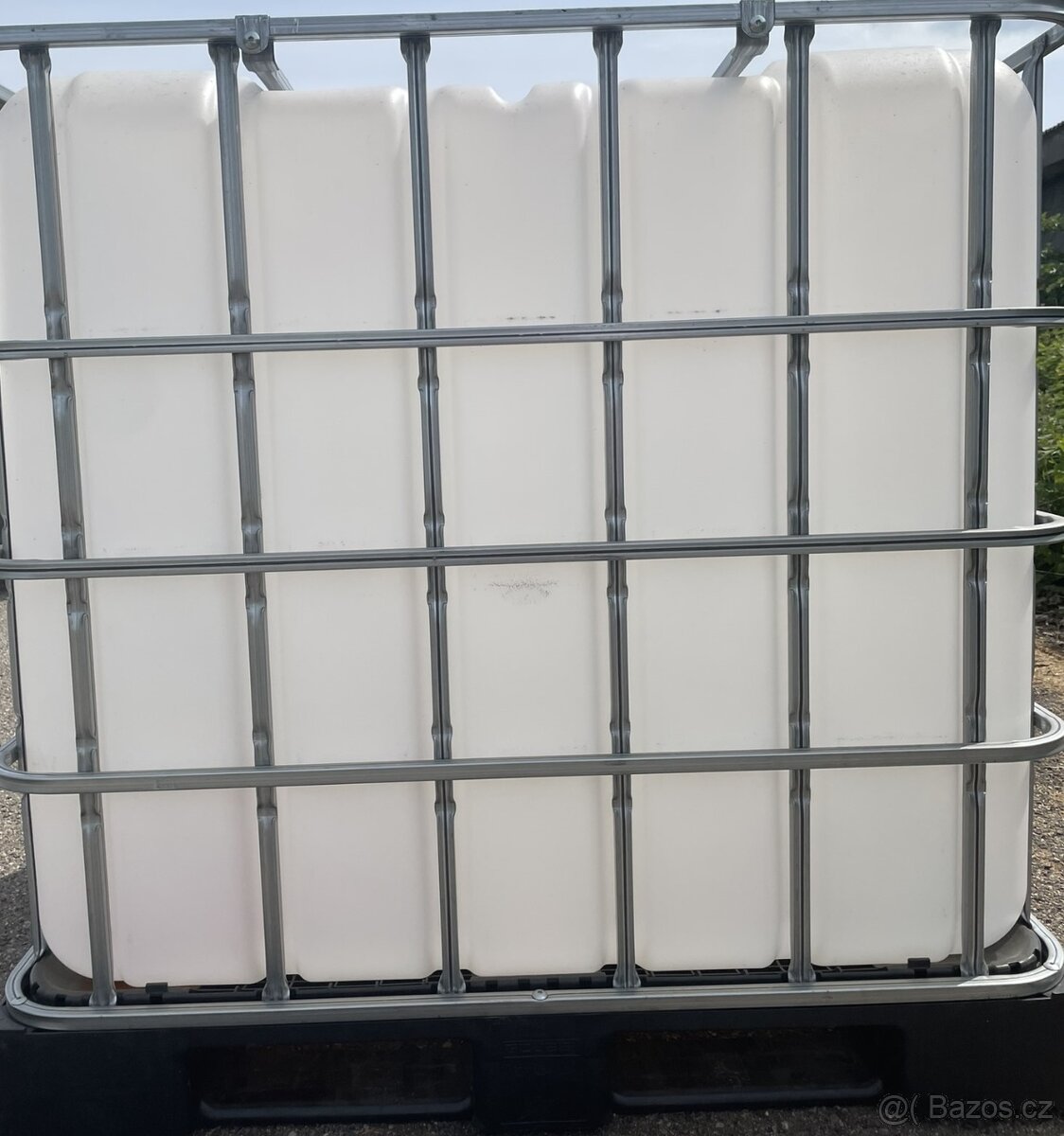 Prodám IBC kontejnery, čisté z potravinářství 1 000l - 4