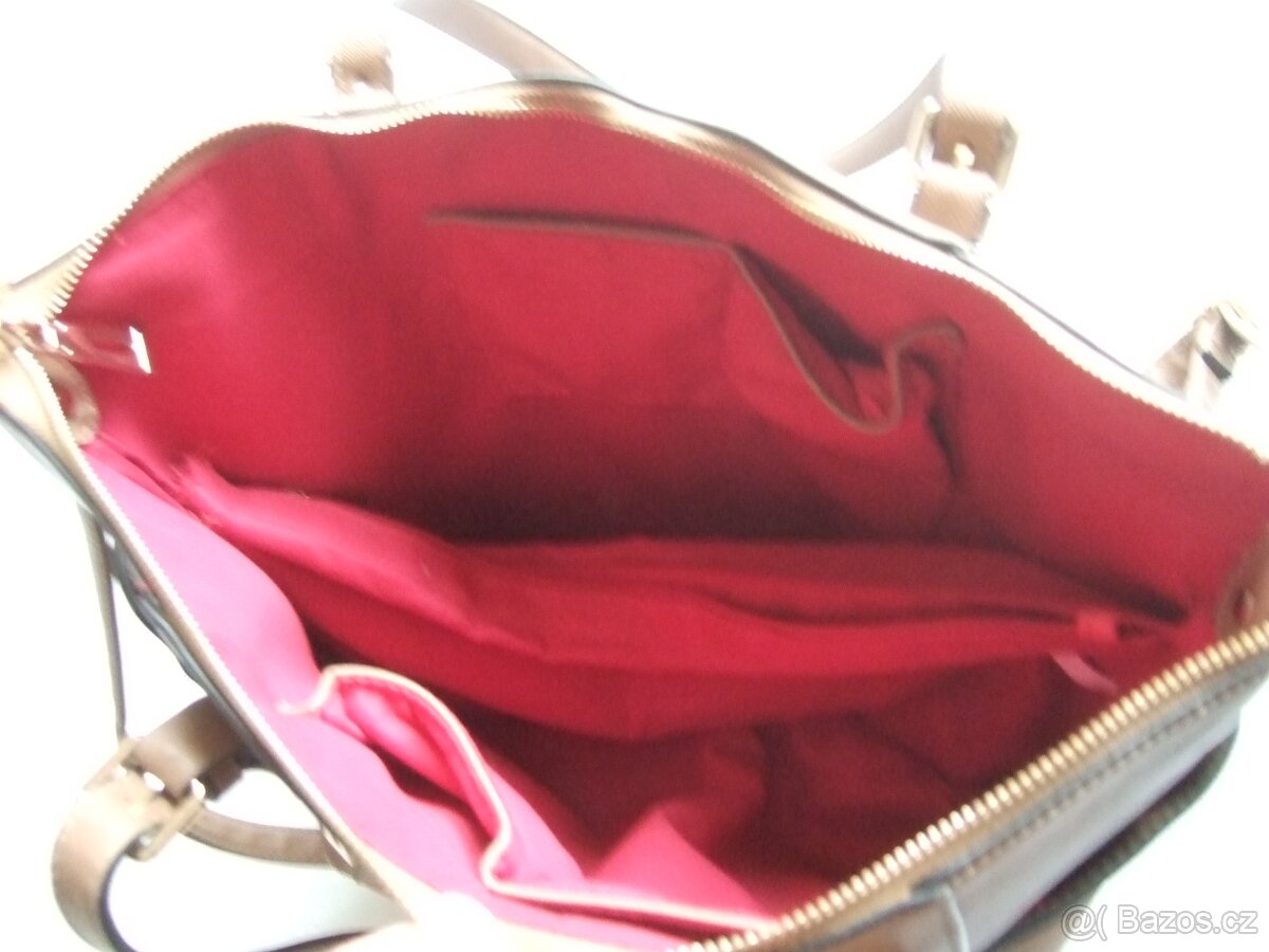 Kabelka hnědá. - 4