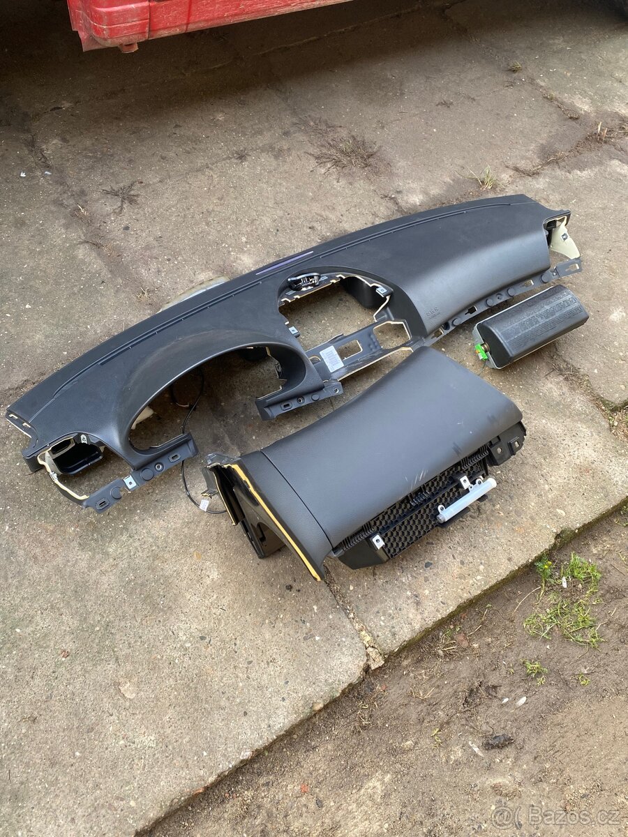 Mercedes W211 předek náhradní díly - 4