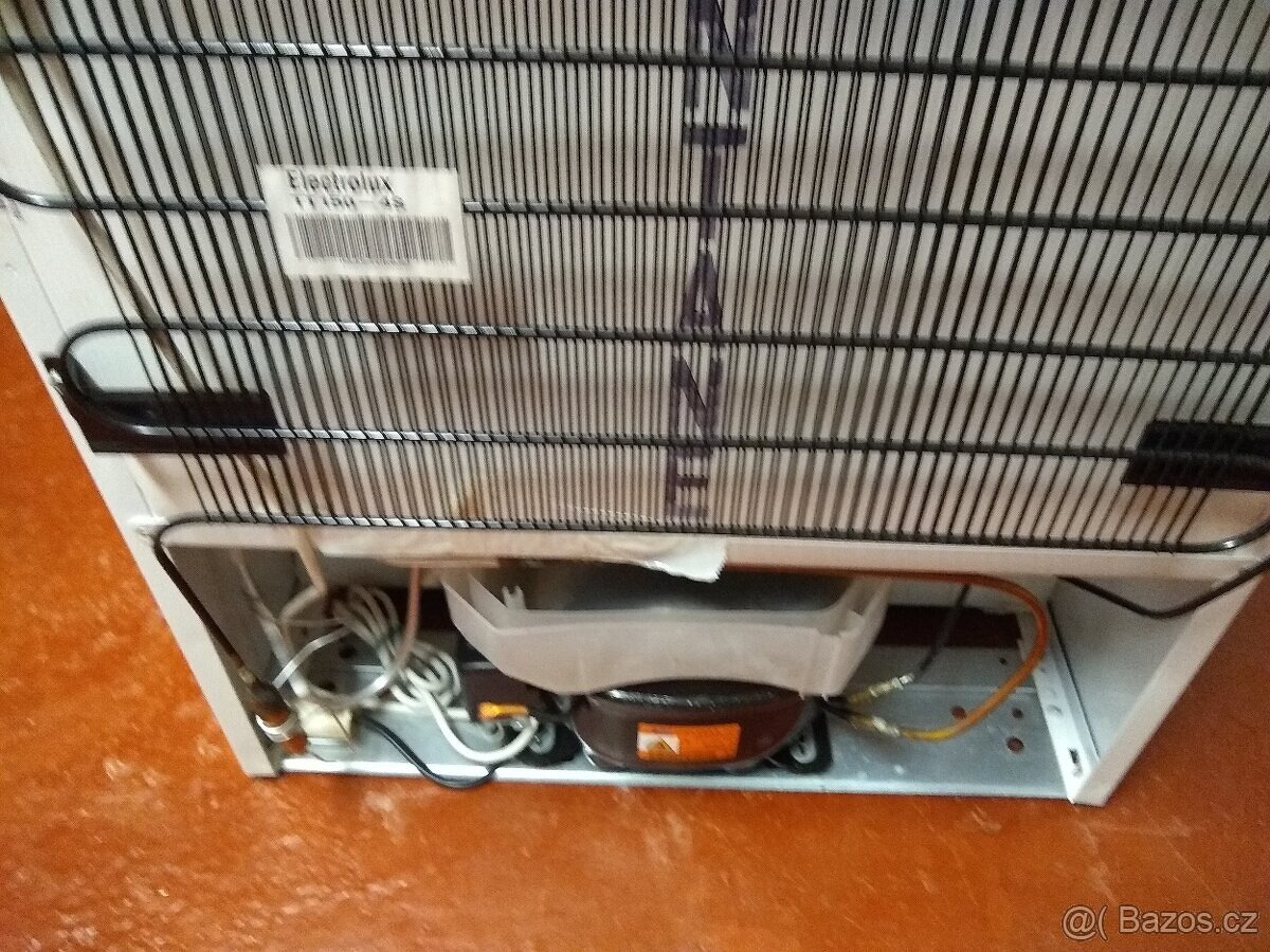 Lednice s mrazákem Electrolux - 4