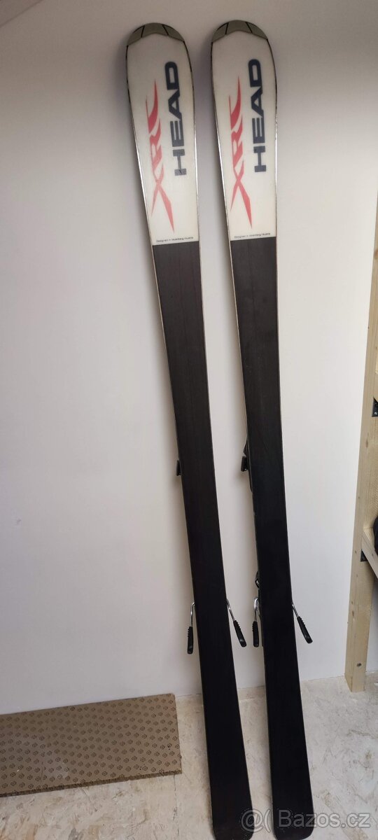 Prodám lyže + 2x pánské lyžáky - 4
