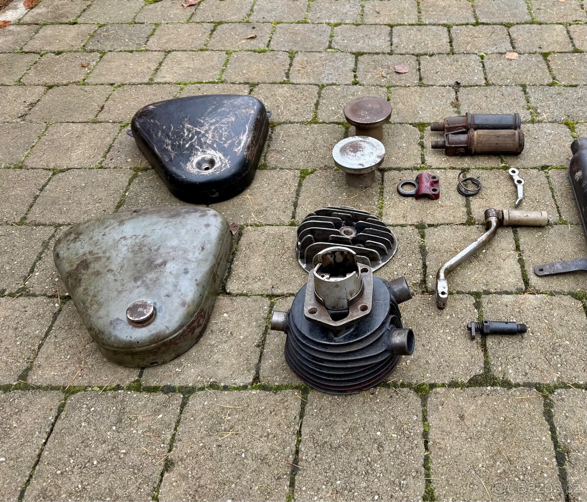 ČZ 125 B T - dily - 4