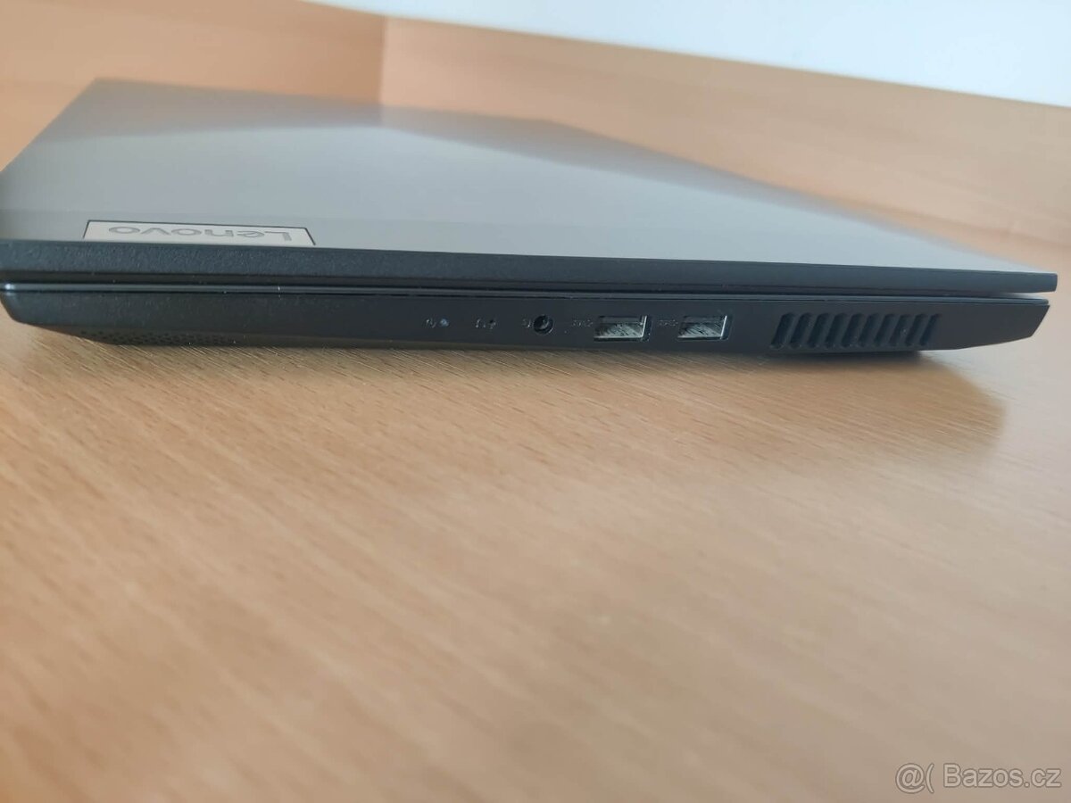 Herní notebook Lenovo Gaming 3 - 4