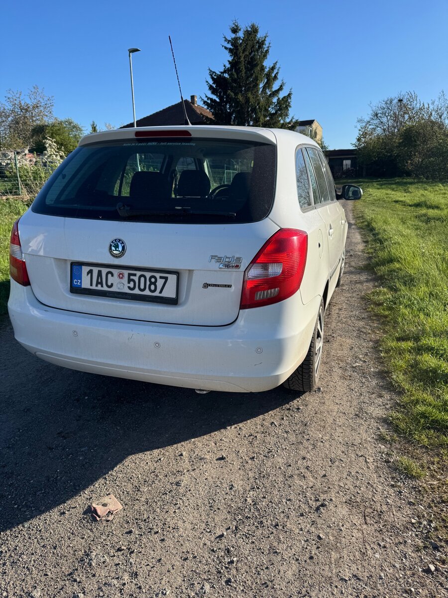 Škoda fabia 2 1.6 16v - 4