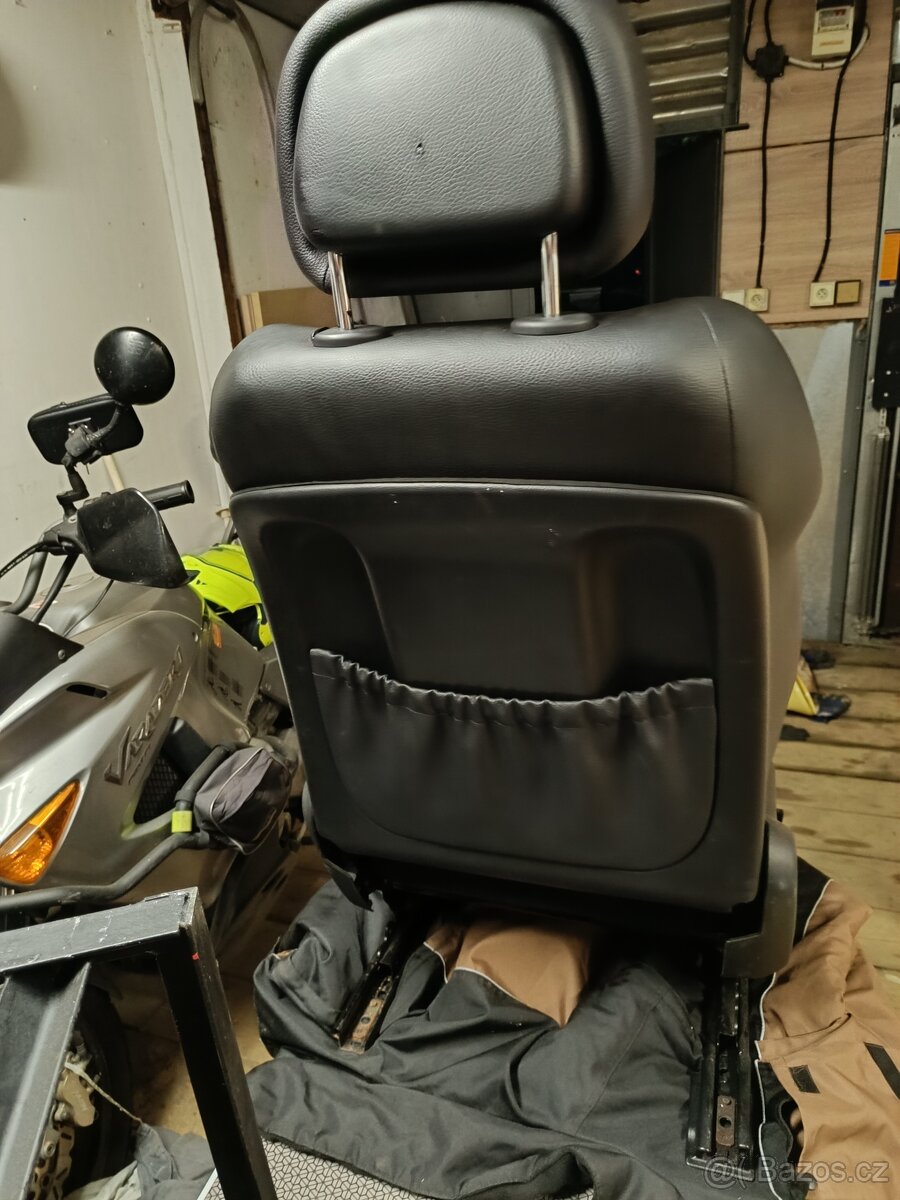 Přední sedadla w203 - 4
