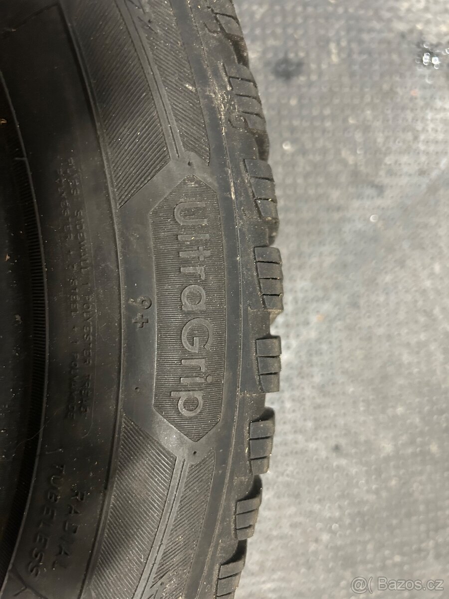Goodyear 205/55R16 - 4