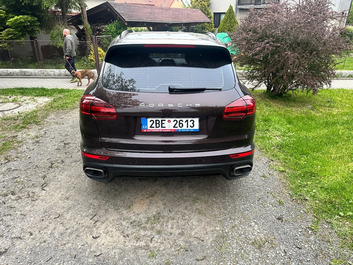 Porsche Cayenne 3.0, V6.