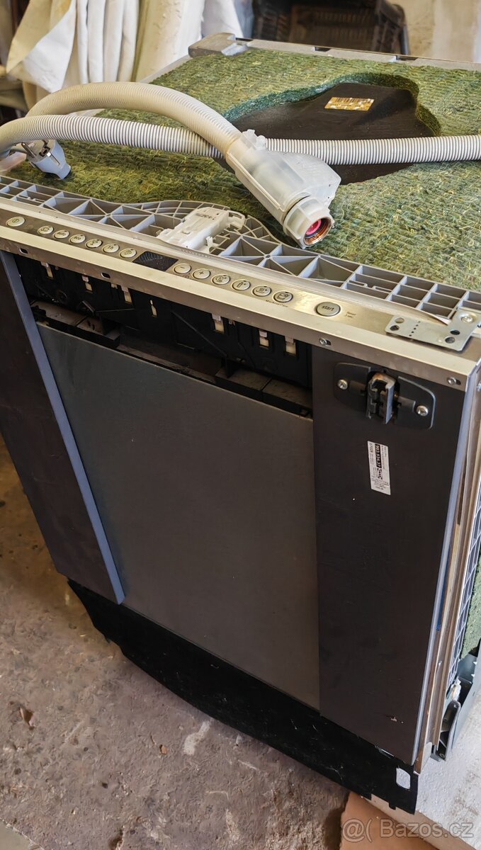 Vestavná myčka Bosch - 4