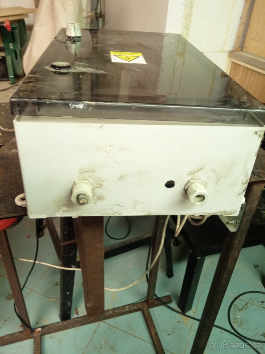 Plastový rozvaděč elektro - 4