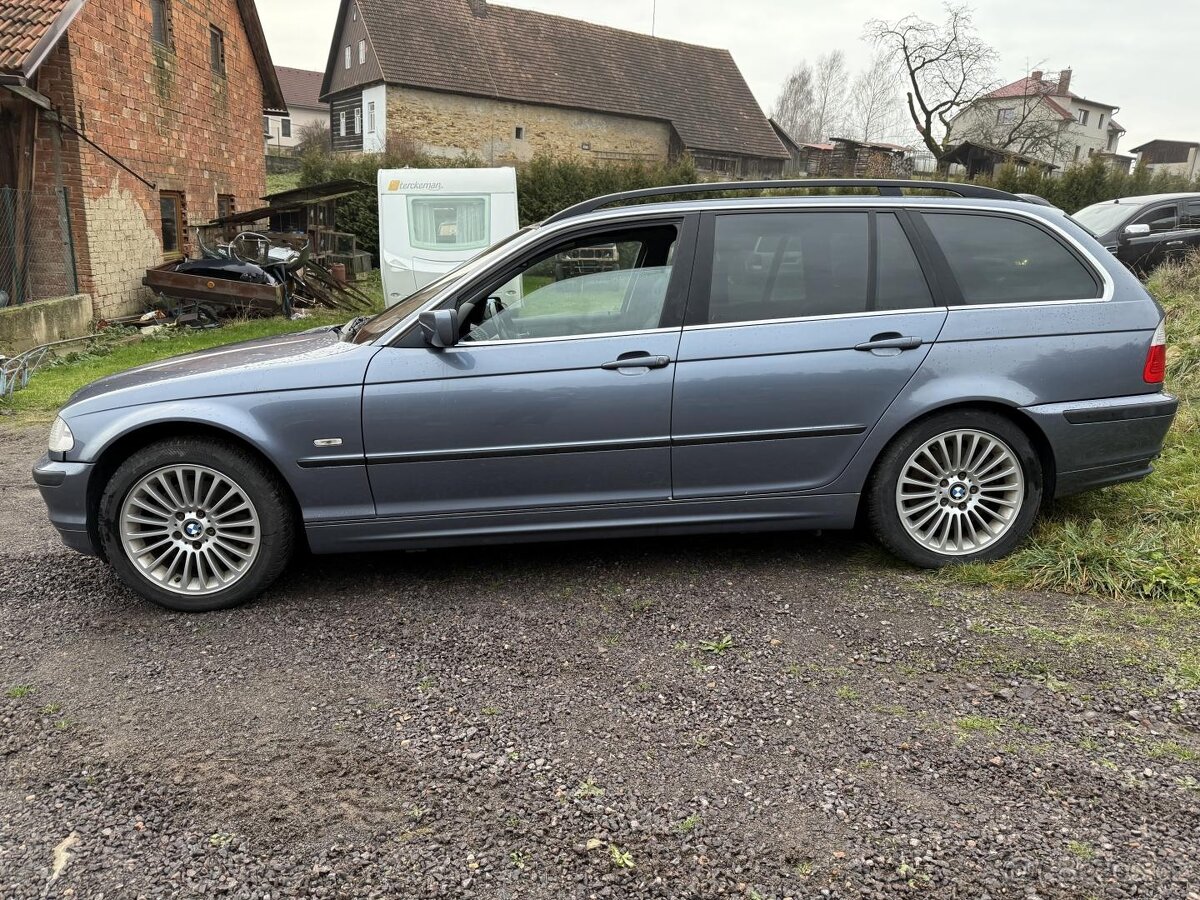 Bmw 330i Touring 4x4 - 4