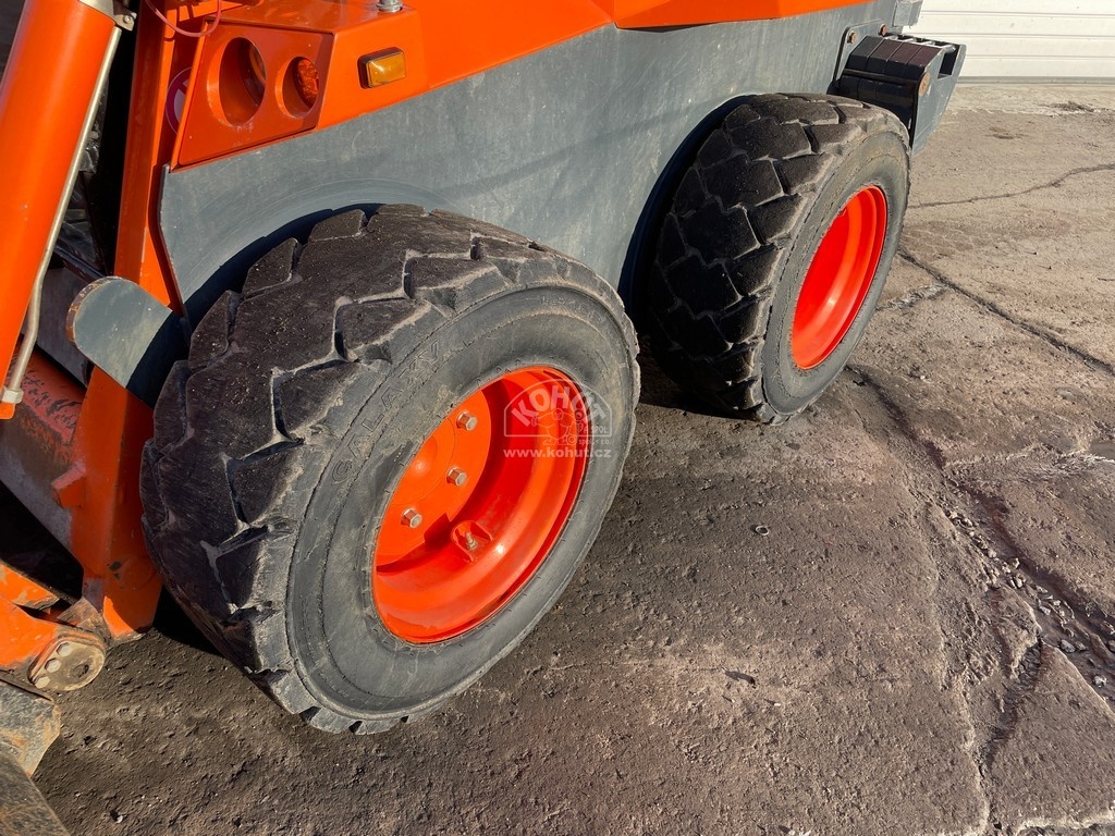 nakladač LOCUST 1004 - 4